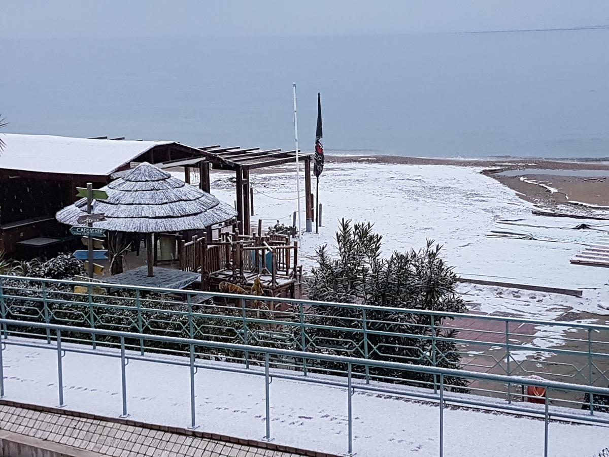 Klaton Beach Hotel Формия Экстерьер фото